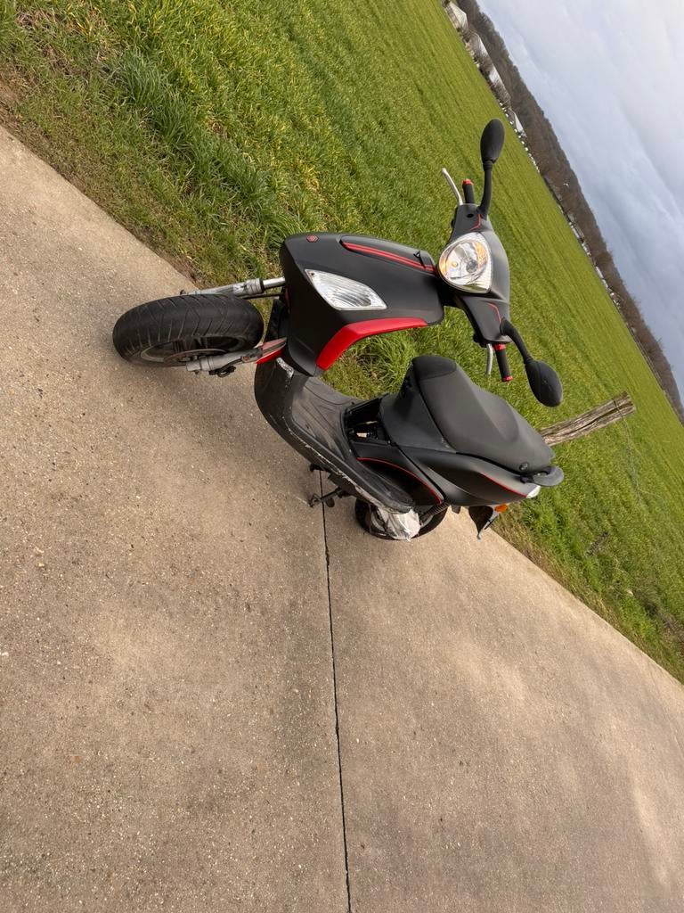 Piaggio fly 70cc, Fietsen en Brommers, Brommers | Crossbrommers, Zo goed als nieuw, Overige merken, Ophalen
