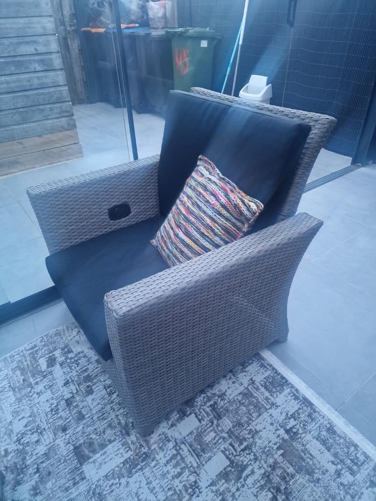 Wicker loungeset met donkere kussens, Tuin en Terras, Tuinsets en Loungesets, Ophalen of Verzenden, Gebruikt, Wicker