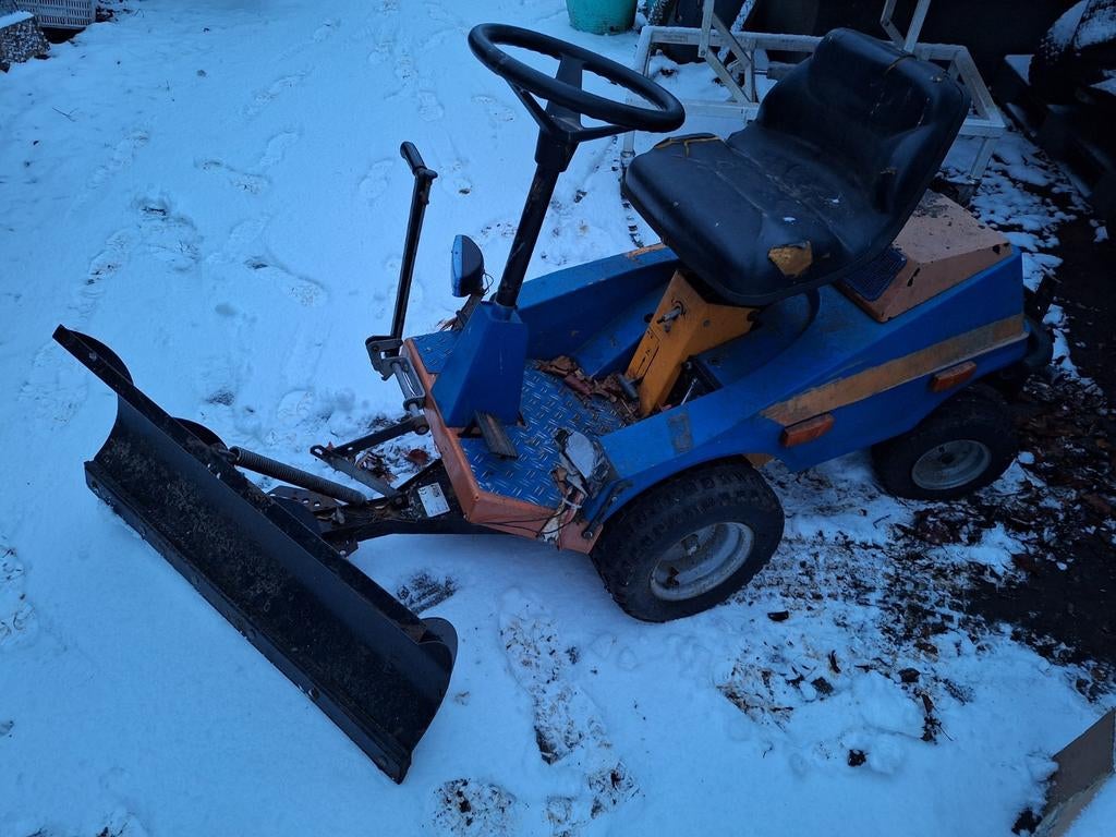 Te koop stiga zitmaaier met sneeuwschuiver, Ophalen, Gebruikt, Versnellingen