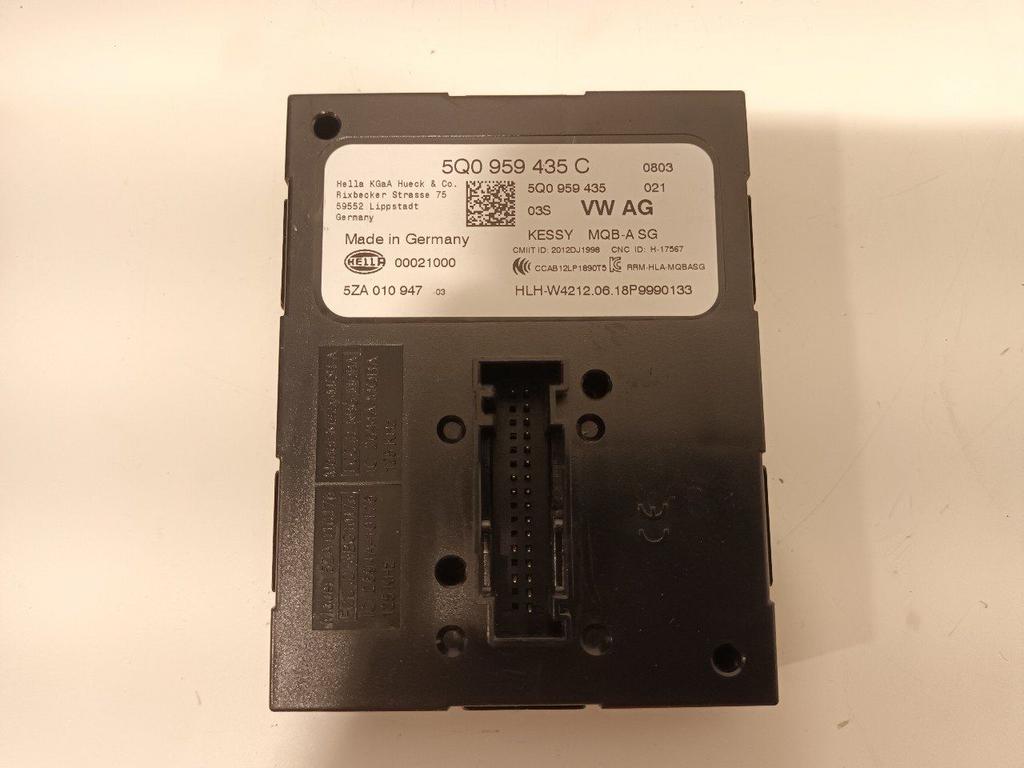 Computer contactslot Volkswagen Golf, Onderdelen@venauto.nl, Van der Ven Autorecycling B.V., Gebruikt, Ettenseweg 76, 4706 PB Roosendaal, The Netherlands