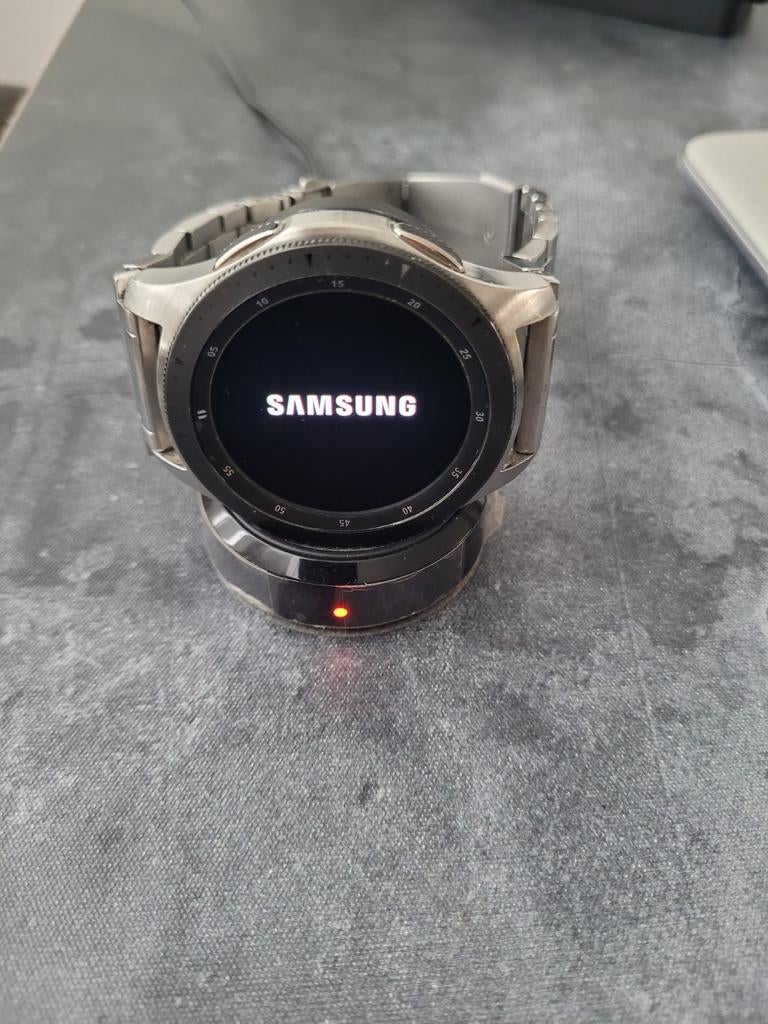 Samsung Galaxy Gear S3 special edition silver 47 mm, Ophalen of Verzenden, Zo goed als nieuw, Zwart, Android