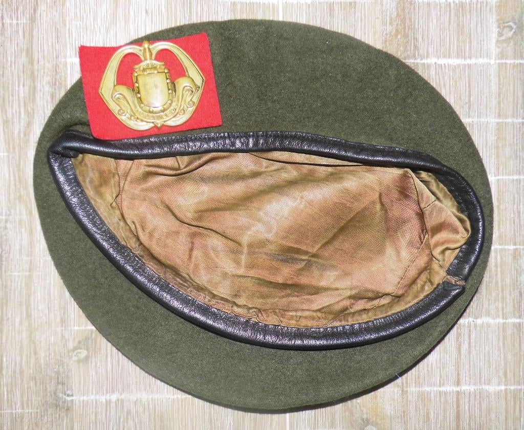 Baret Infanterie Algemeen (Nulli Cedo), Ophalen of Verzenden, Landmacht, Nederland, Embleem of Badge