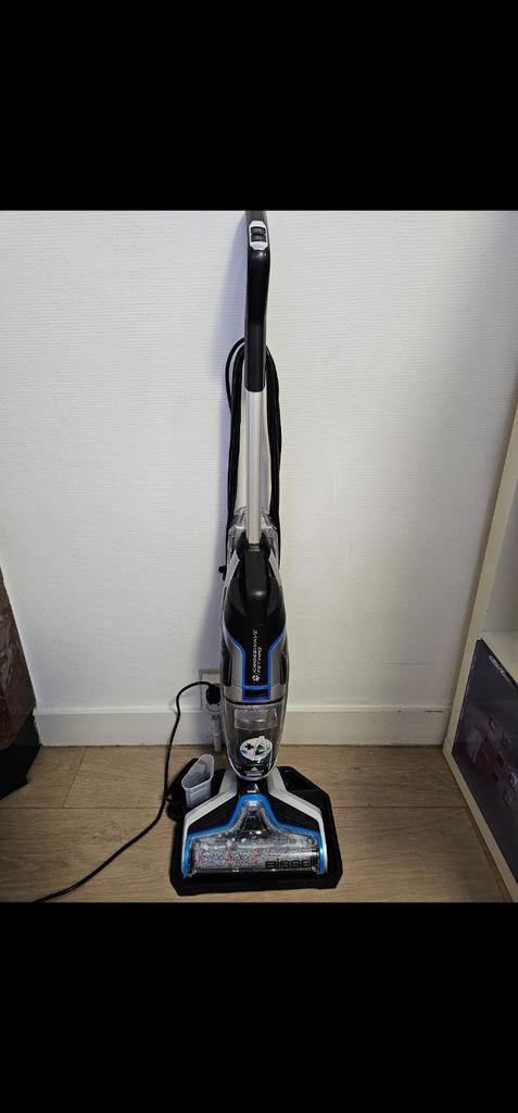 Nat- en droog stofzuiger, Witgoed en Apparatuur, Stofzuigers, Gebruikt, Waterstofzuiger, 1600 tot 2000 watt, Reservoir, Ophalen