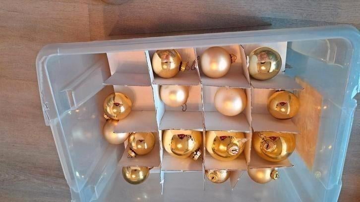 Verschillende kerstspullen deel 1, Ophalen of Verzenden, Gebruikt