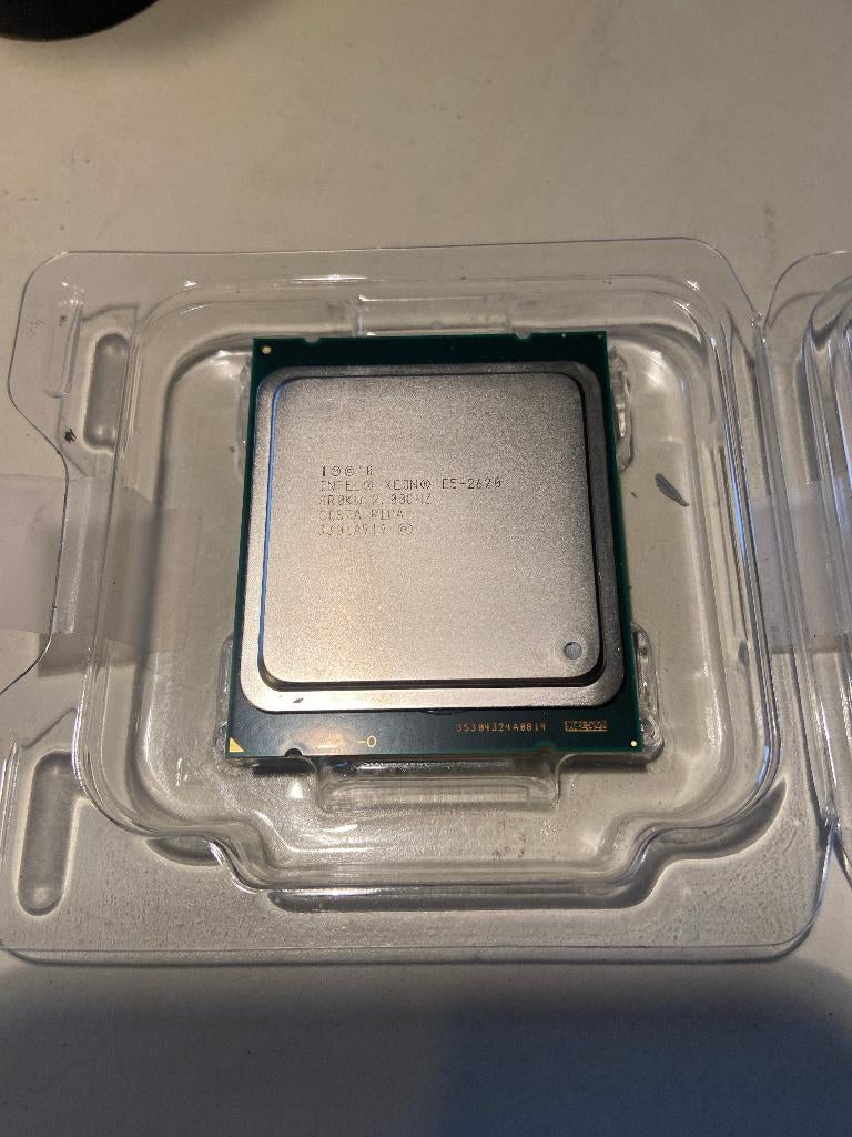 Xeon E5-2620 en Xeon E5-2660, Intel Xeon, Zo goed als nieuw, LGA 2011-v3, Nvt