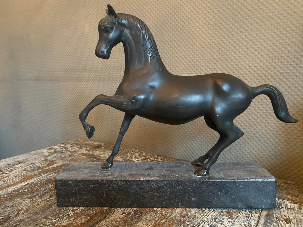 Klassiek Bronzen paardenbeeld op marmeren sokkel, Ophalen of Verzenden