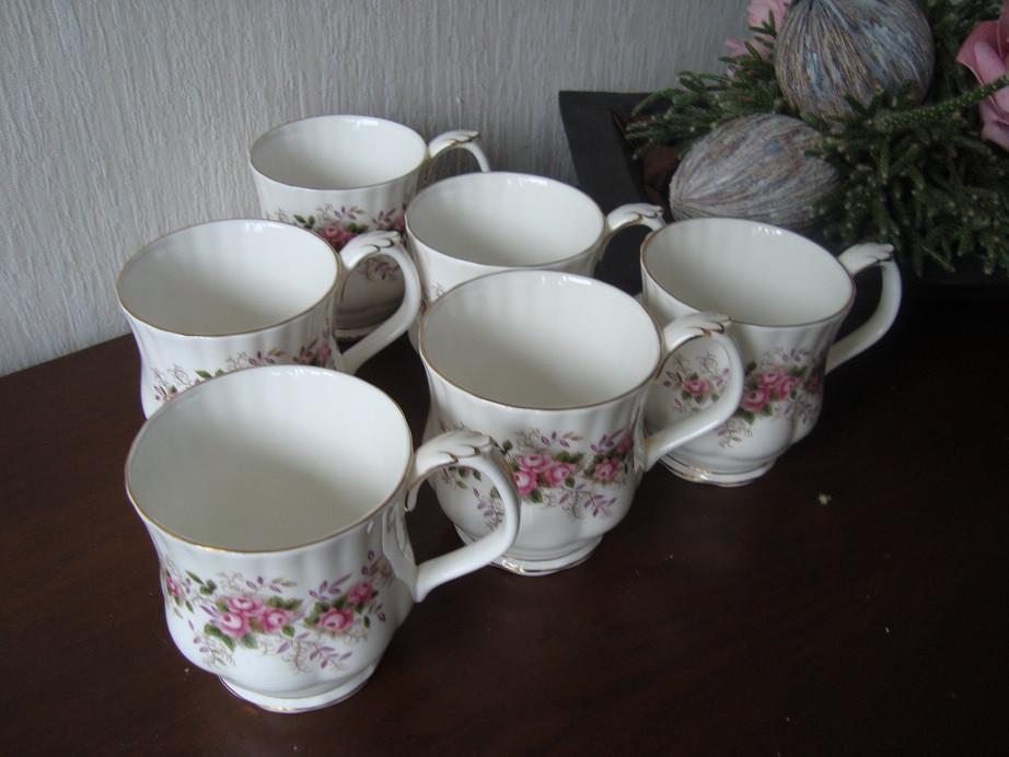 Royal albert lavender rose mokken, Ophalen of Verzenden, Zo goed als nieuw, Porselein, Kop en/of schotel