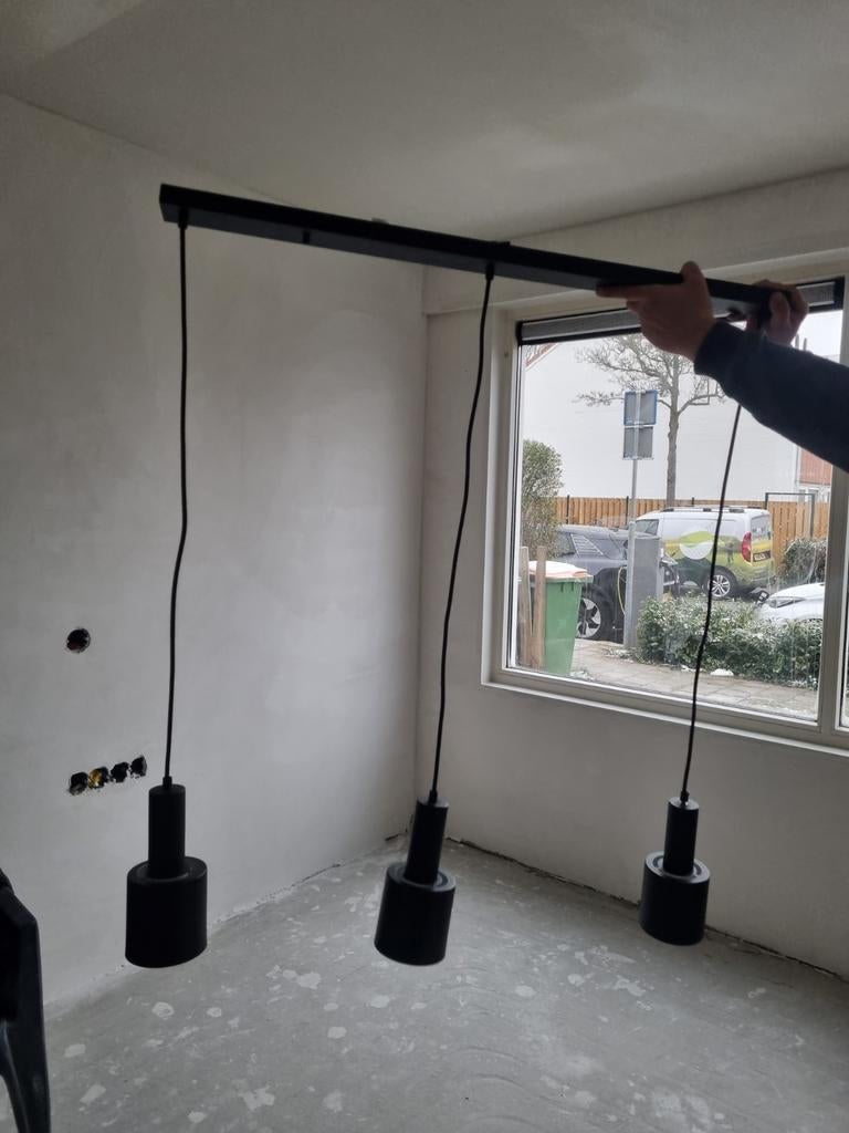 Karwei hanglamp Nordin – 3-lichts, grijs, Ophalen, Strak modern, Zo goed als nieuw, 75 cm of meer