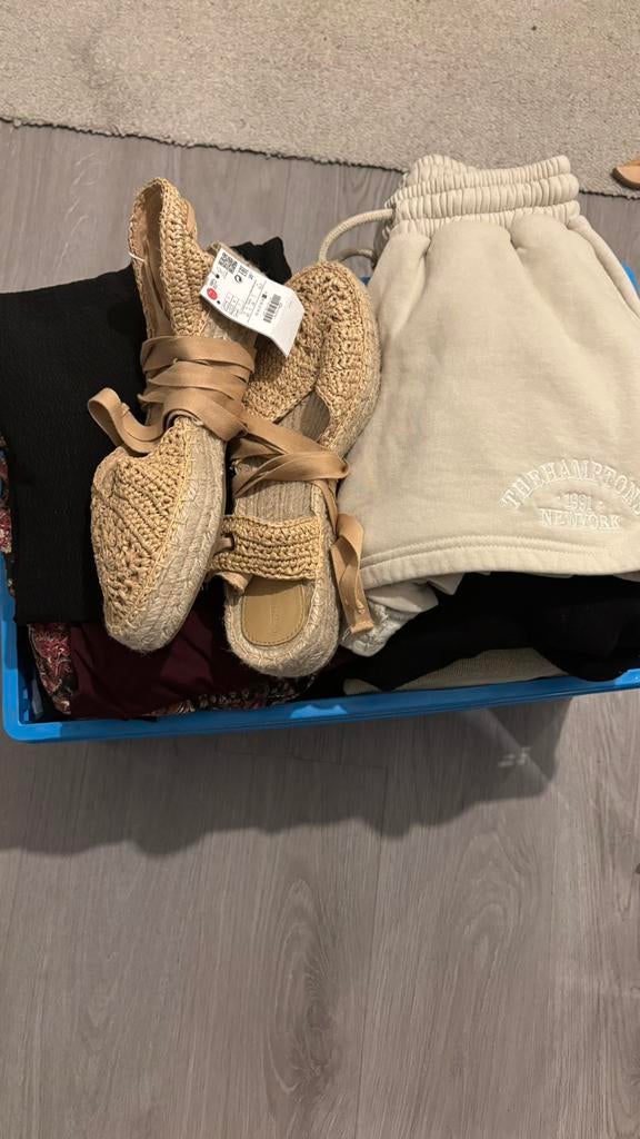 MAAT S | krat vol met dames kleding, Ophalen, Zo goed als nieuw, Maat 36 (S)