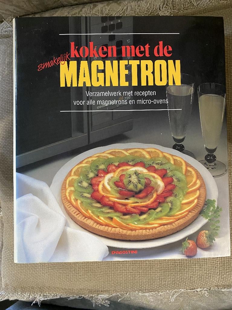 Smakelijk - Koken met de Magnetron, Boeken, Zo goed als nieuw, Gezond koken, Overige gebieden, Tapas, Hapjes en Dim Sum
