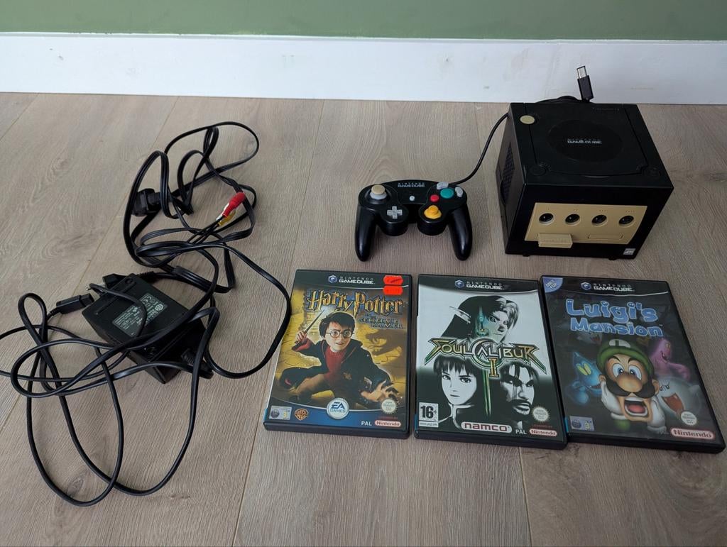 Nintendo GameCube + 4 Games, Avontuur en Actie, Gebruikt, 1 speler, Ophalen of Verzenden