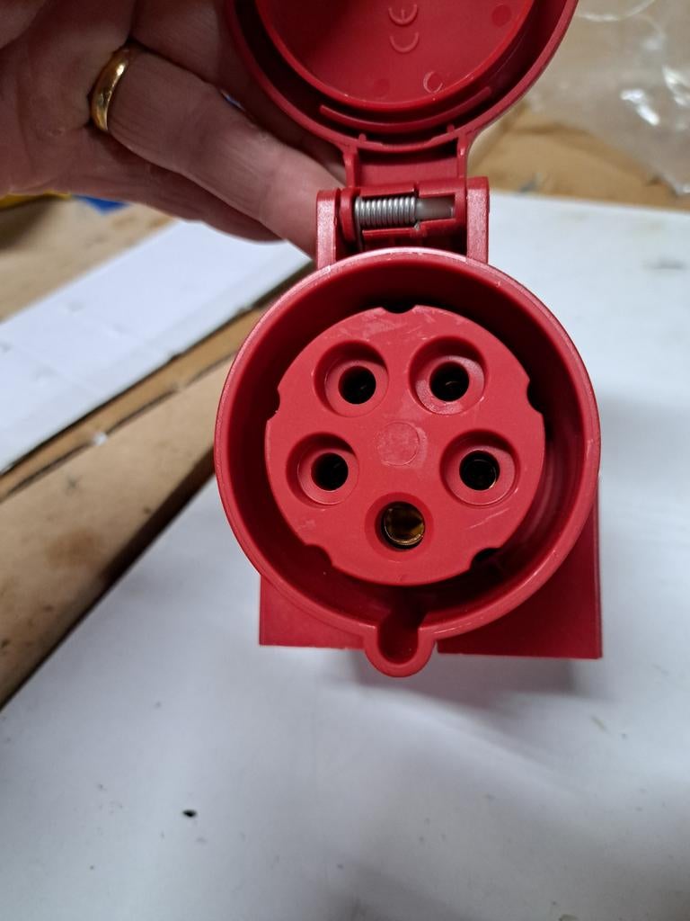 Stekker / wandkotaktdoos 380 volt, Ophalen of Verzenden, Nieuw