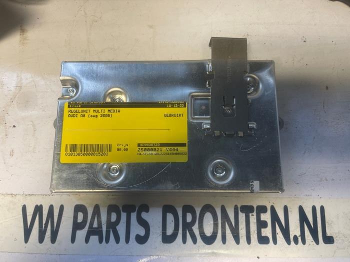 Regelunit Multi Media van een Audi A8, Gebruikt, -, Verzenden, -