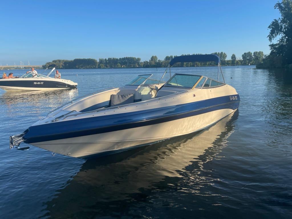 Speedboot te koop Crownline 266BR, Ophalen, Gebruikt, Binnenboordmotor, 6 meter of meer