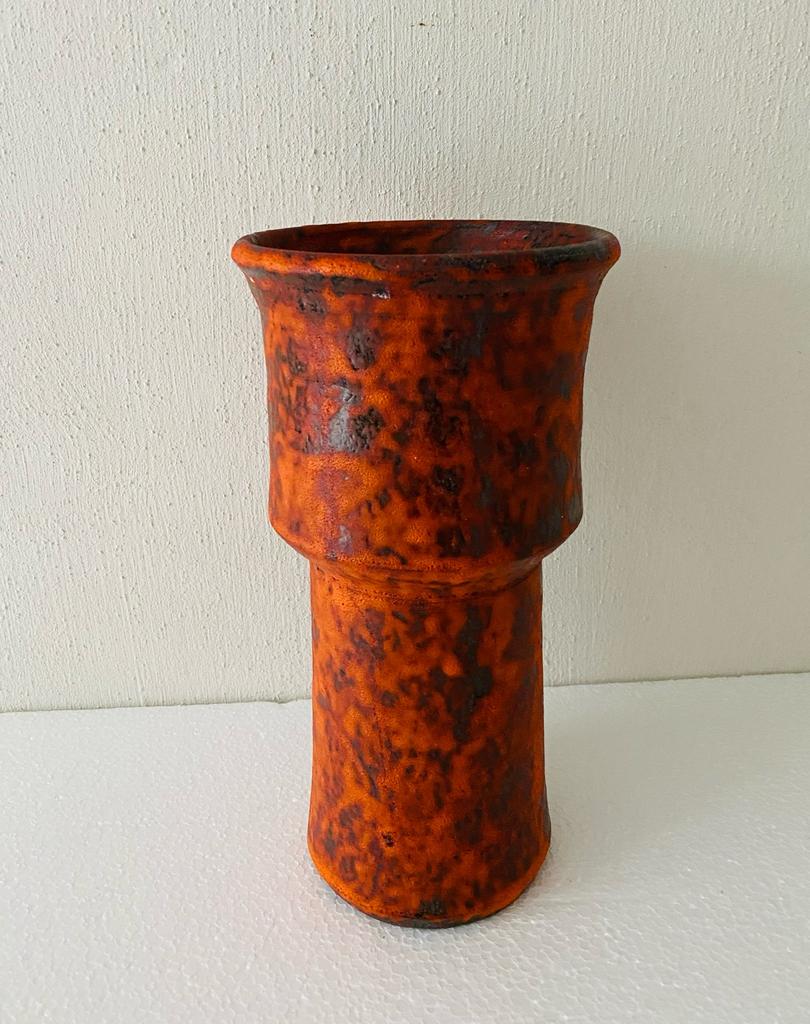 Keramiek jaren 70 vaas in rood , West Germany, Huis en Inrichting, Woonaccessoires | Vazen, Gebruikt, Ophalen of Verzenden, Onbekend