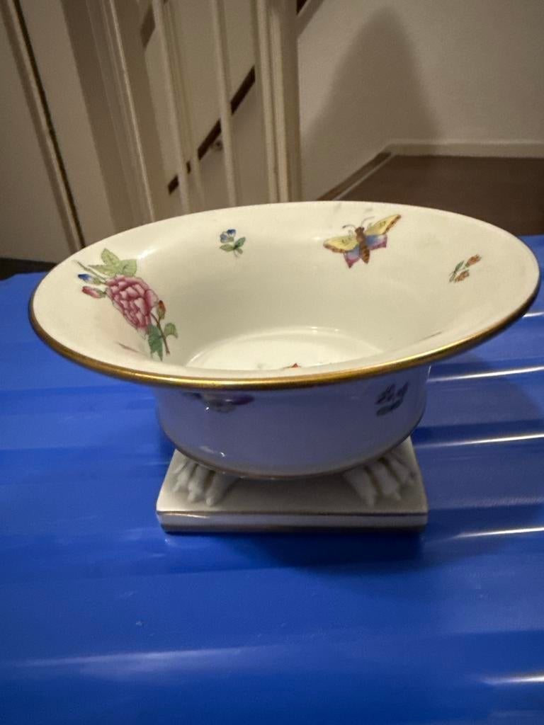 Herend porseleinen pot met vlinders en bloemen, Antiek en Kunst, Ophalen of Verzenden