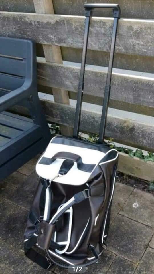 Weekendtas tas met wieltjes en uittrekstang, Verzenden, Zo goed als nieuw, Wieltjes