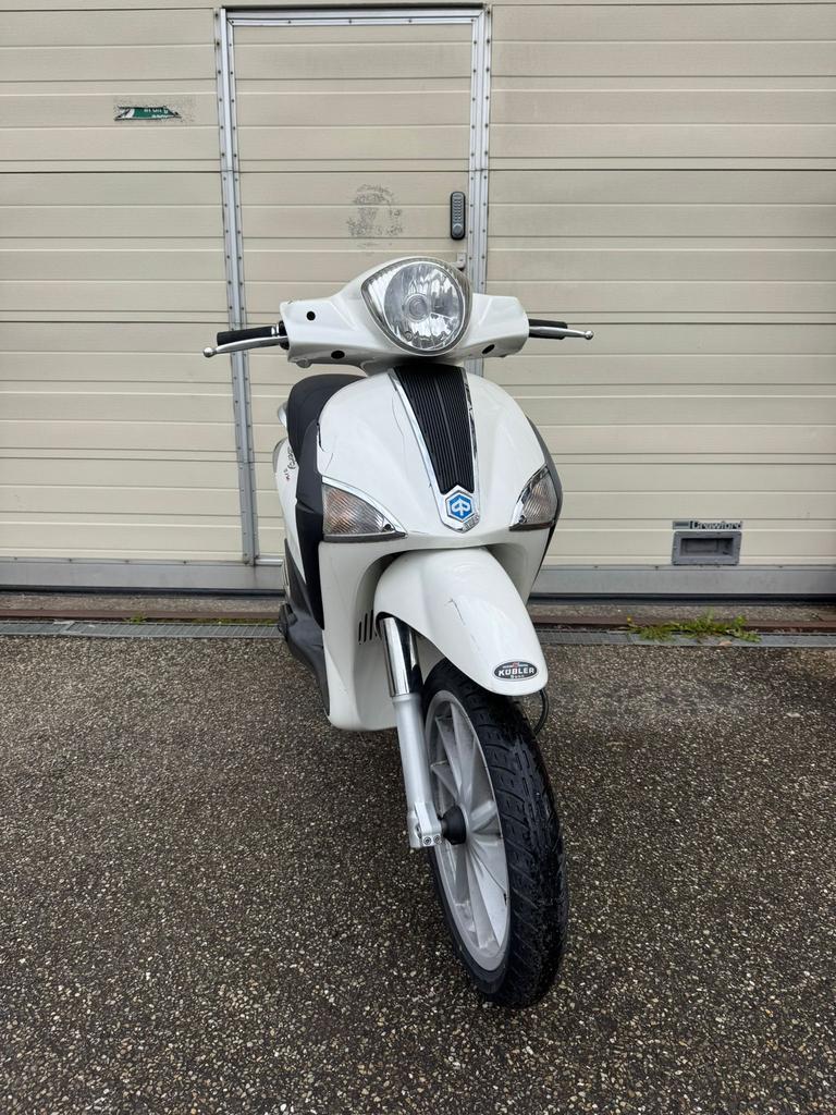 Piaggio Liberty 125cc 2015 3v ie, Ophalen of Verzenden, Zo goed als nieuw, Benzine, Overige modellen