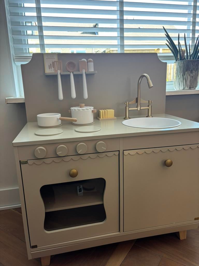 Petite Amelie keuken, Ophalen, Zo goed als nieuw