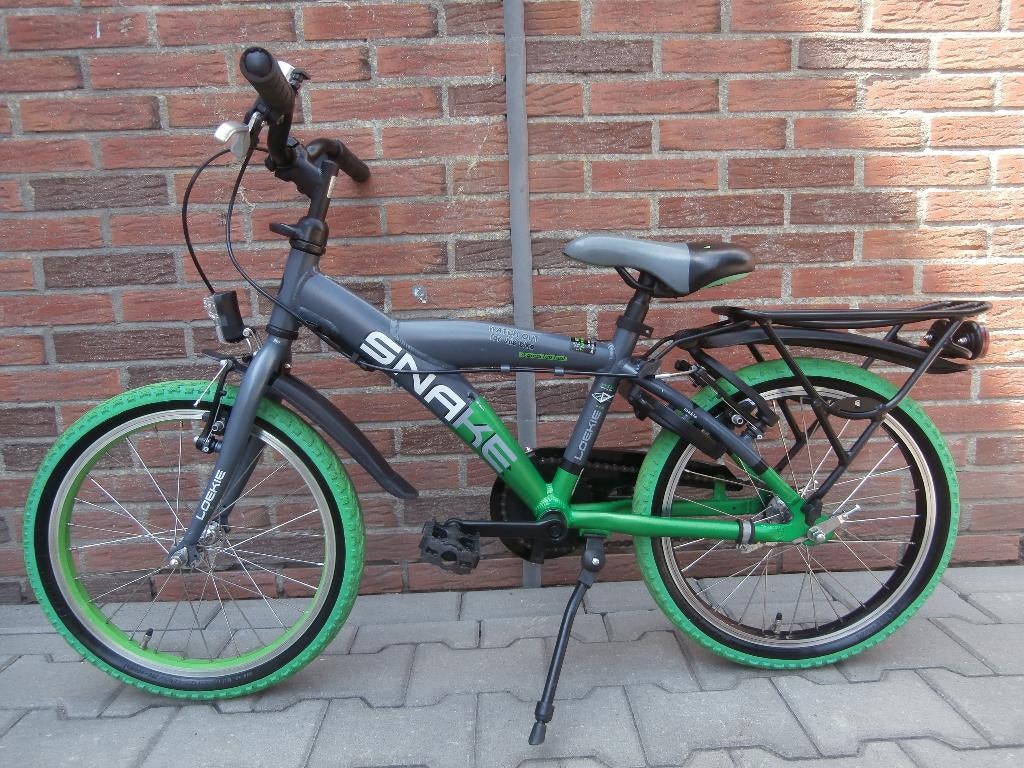 ALS NIEUW! Loekie Snake 18 inch jongensfiets, Fietsen en Brommers, Ophalen, Loekie, 18 inch, Handrem