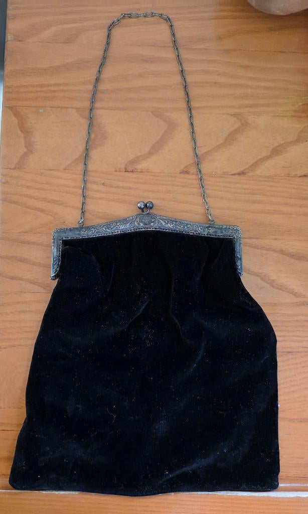 Vintage velvet /fluweel zwart tasje, Antiek en Kunst, Curiosa en Brocante, Ophalen of Verzenden