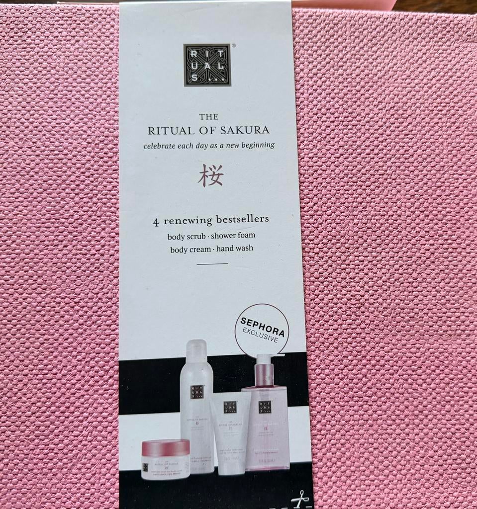 Nieuwe Rituals Sakura pakket, Sieraden, Tassen en Uiterlijk, Uiterlijk | Lichaamsverzorging, Ophalen, Nieuw, Bad & Douche