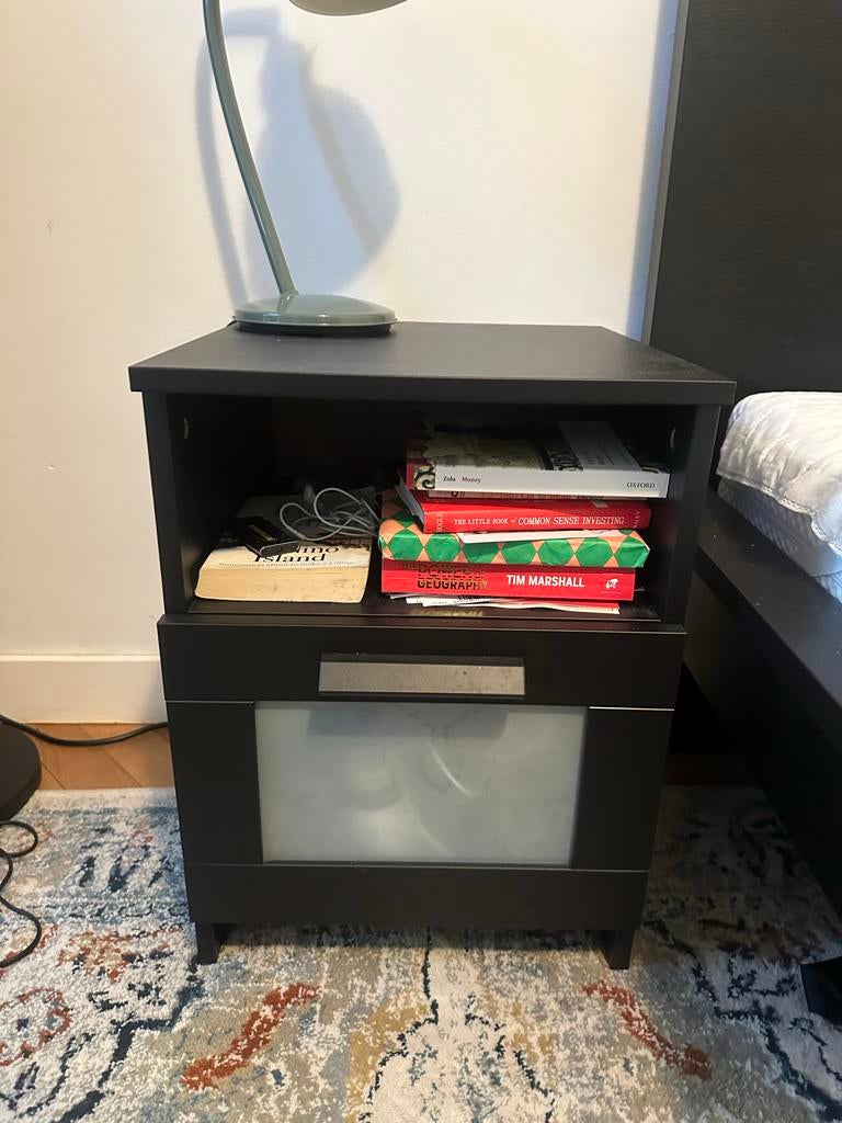 IKEA Brimnes Nachtkastje - Zwart met lade en open vak, Ophalen, Gebruikt, Minder dan 45 cm, 55 tot 70 cm