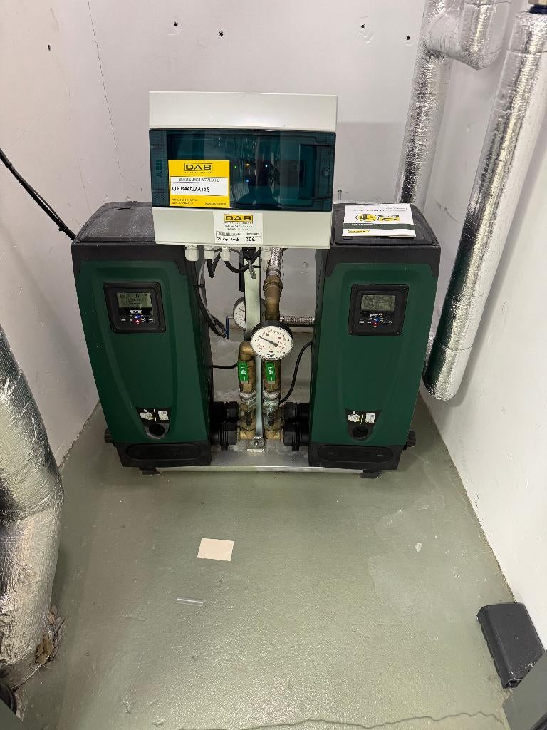 DAB Esybox 60/120M drukverhogingspompen hydrofoor 2016, Tuin en Terras, Ophalen, Zo goed als nieuw, Elektrisch, Hydrofoorpomp