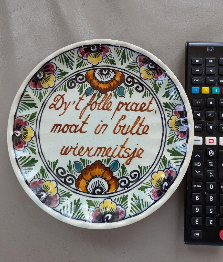 Fries spreukbordje, Ophalen