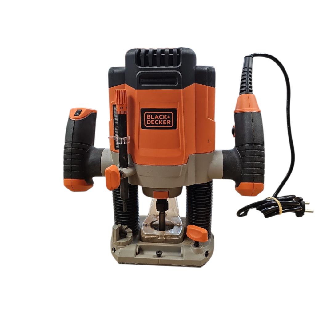 Black + Decker KW1200E Bovenfrees | Nette Staat, Black en Decker, Zo goed als nieuw, Support@blackendecker.com, 701 E. Joppa Road
Towson, MD 21286
USA