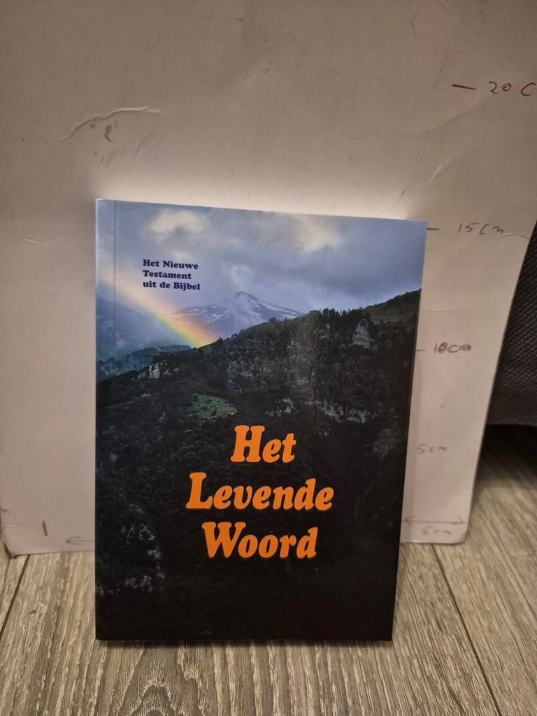 Het Levende Woord - Het Nieuwe Testament uit de Bijbel, Boeken, Ophalen of Verzenden, Zo goed als nieuw, Diverse auteurs, Christendom | Katholiek