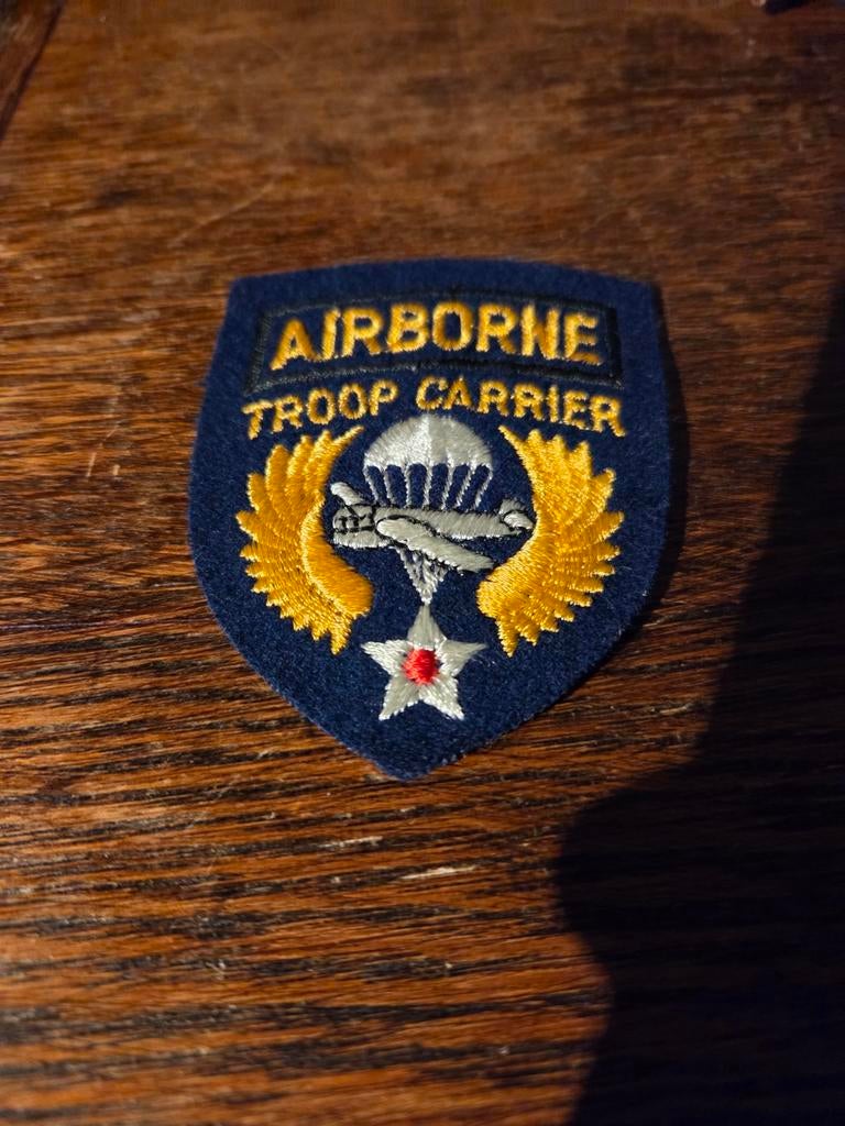 Ww2 us Airborne troop carrier patch british made, Verzamelen, Ophalen of Verzenden, Amerika, Embleem of Badge