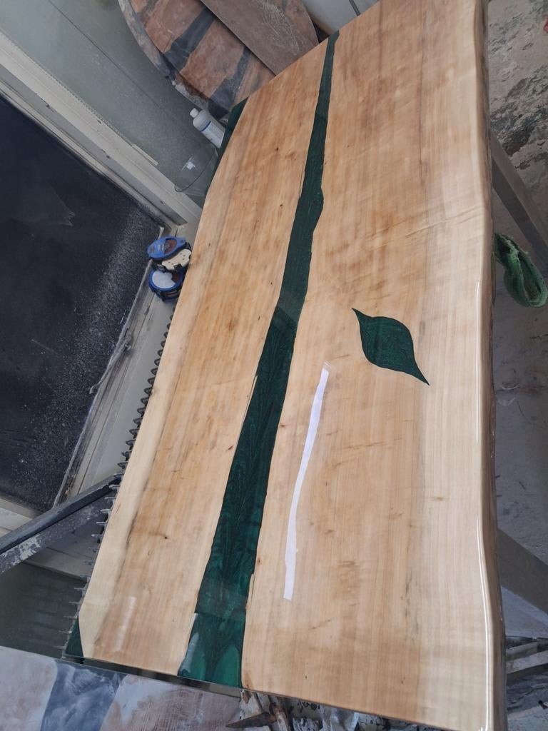 Unieke Epoxy Riviertafel - Groen Design, Huis en Inrichting, Tafels | Eettafels, Overige materialen, Nieuw, Modern, Industrieel, Uniek design