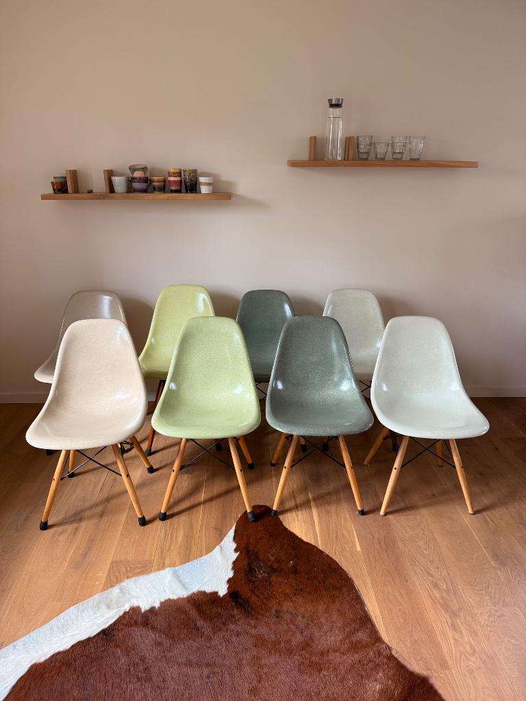 Eames Chair Fiberglass eetkamerstoelen, Huis en Inrichting, Ophalen, Overige materialen, Overige kleuren, Zo goed als nieuw