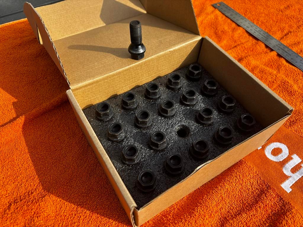 20 originele 45mm Mini velgbouten M14*1.25 zwart, Ophalen of Verzenden, Nieuw, Mini