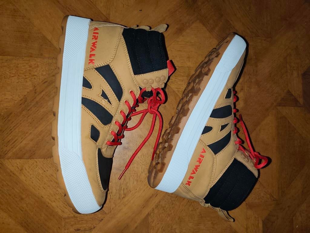 Airwalk hoge sneakers maat 41, Kleding | Heren, Schoenen, Zwart, Ophalen of Verzenden, AirWalk, Sneakers of Gympen