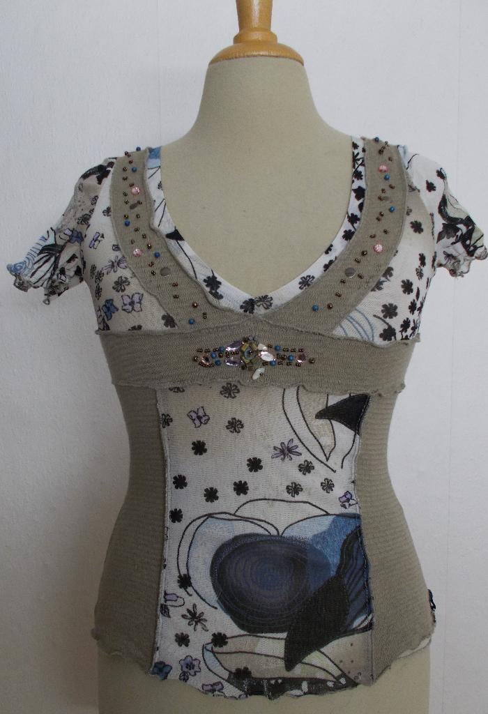 Bewerkte stretch top van het dure merk Shirt Passion (STQ) M, Maat 38/40 (M), Bruin, Verzenden, Zo goed als nieuw