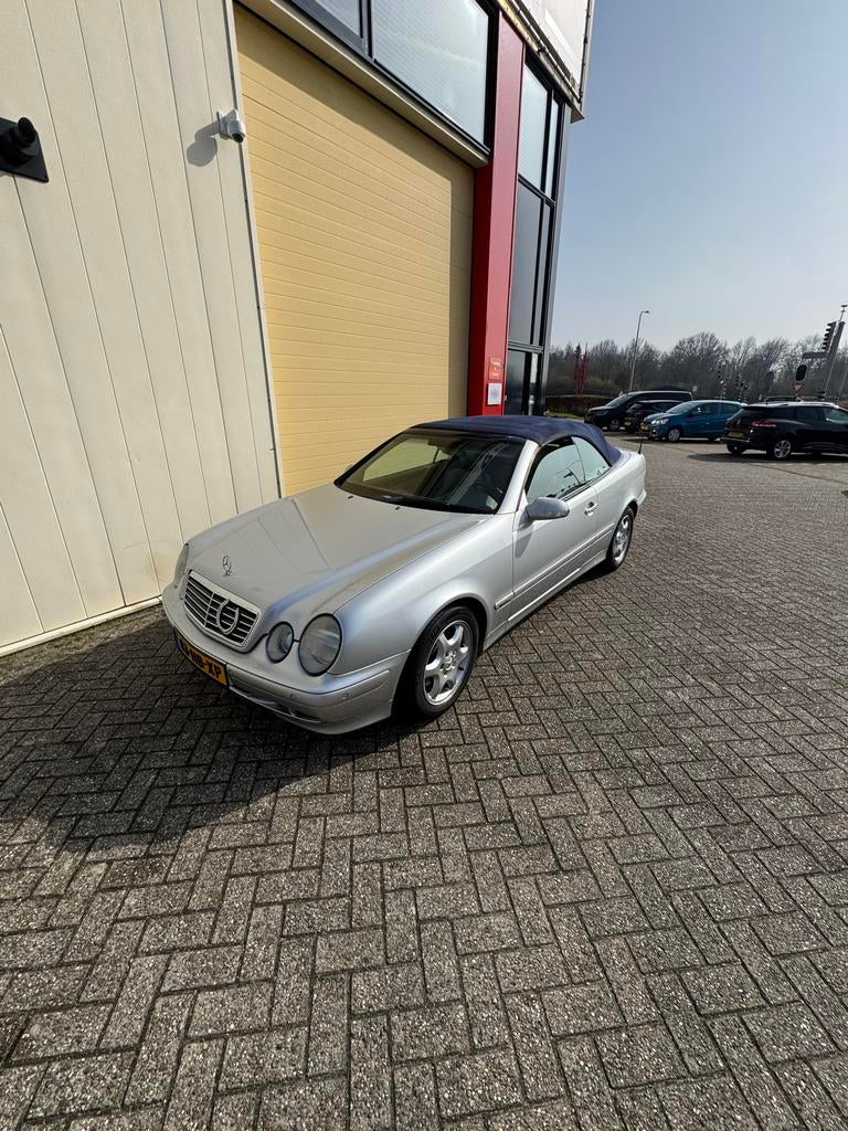 Mercedes-Benz CLK 2.0 Clk200 Kompr Cabrio Eleg.aut 2001, Auto's, Automaat, 1998 cc, Achterwielaandrijving, 4 cilinders