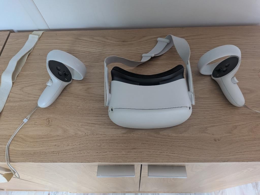 oculus quest 2, Spelcomputers en Games, Virtual Reality, Gebruikt, Overige platformen, VR-bril, Ophalen of Verzenden