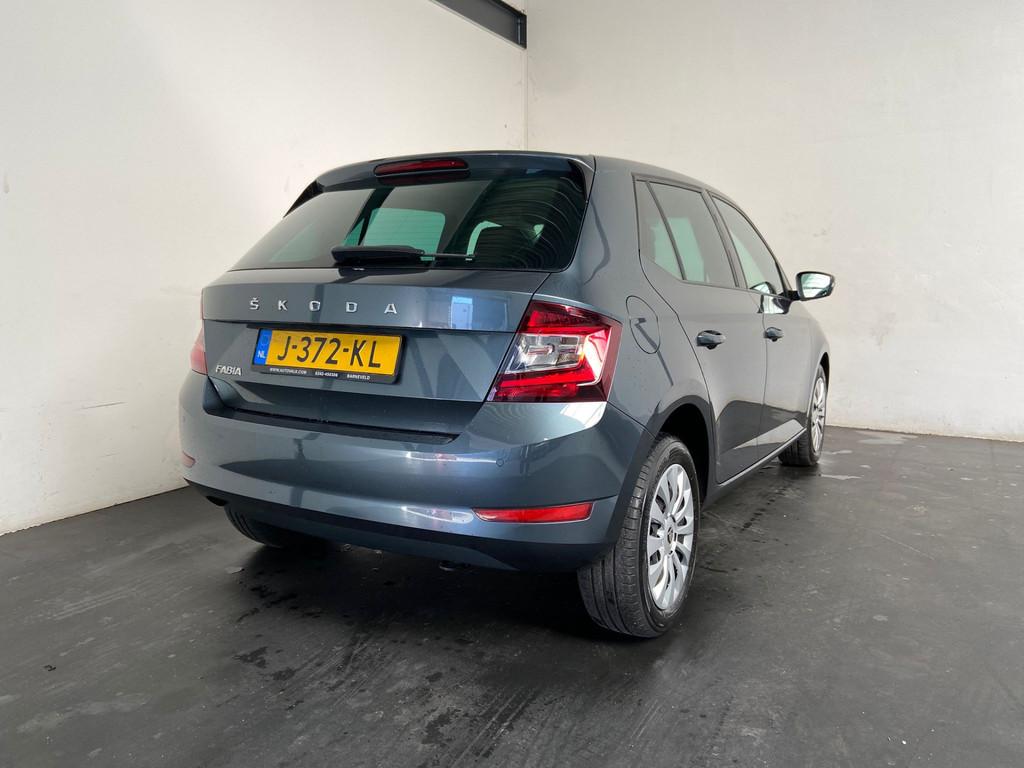 Skoda Fabia 1.0 TSI Ambition. Carplay.1e Eigenaar!, Voorwielaandrijving, Gebruikt, Euro 6, Bedrijf