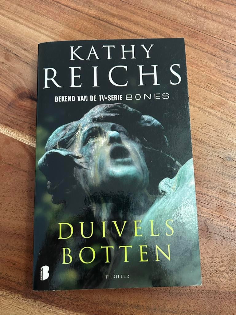 Duivels Botten - Kathy Reichs, Ophalen of Verzenden, Gelezen, Nederland