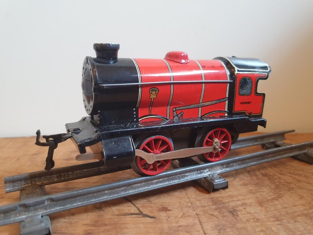 Hornby spoor 0 / O gauge M1 opwindlocomotief rood, Ophalen of Verzenden