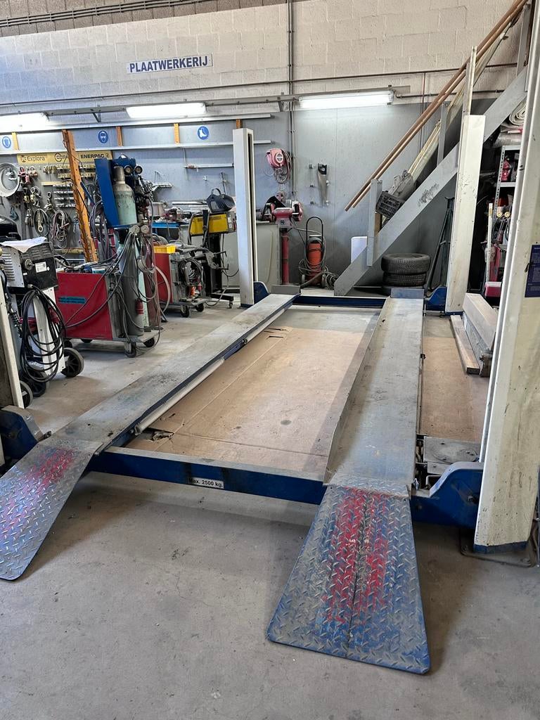 KONI 4 koloms hefbrug