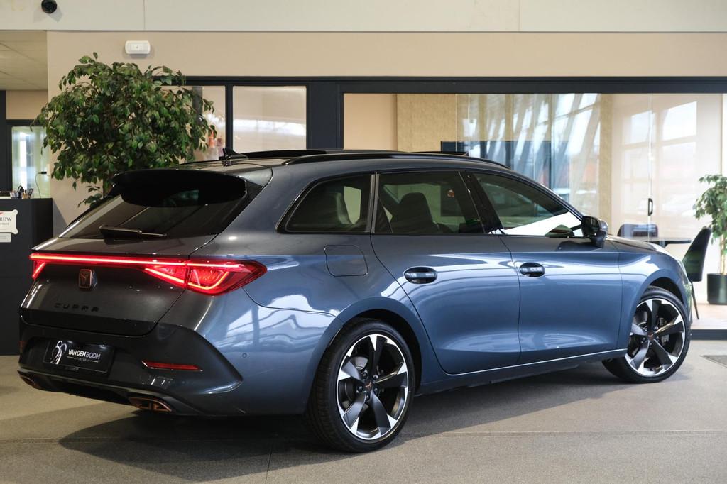 CUPRA Leon Sportstourer 1.4 e-Hybrid 204PK Pano Led ACC Cam, 77 km/l, Gebruikt, Zwart, 4 cilinders