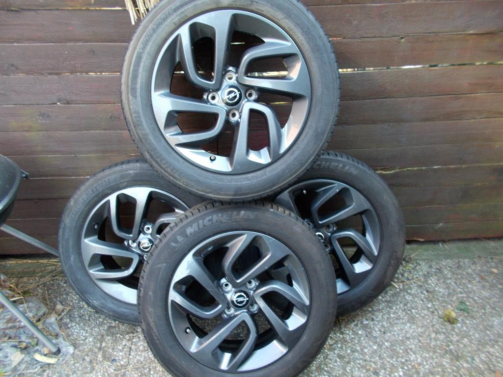 OPEL CROSSLANDX 16 INCH ANTRACIET ZOMERBANDEN, Auto-onderdelen, Banden en Velgen, Ophalen, 16 inch, Banden en Velgen, 195 mm