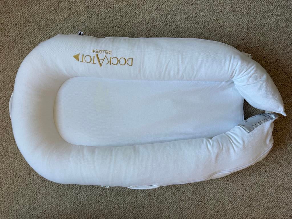 Dockatot Deluxe+ babynestje wit, Ophalen of Verzenden, Zo goed als nieuw, Overige typen