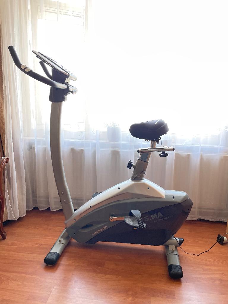 Dunlop Hometrainer voor €45,00, Sport en Fitness, Ophalen, Gebruikt, Benen, Hometrainer