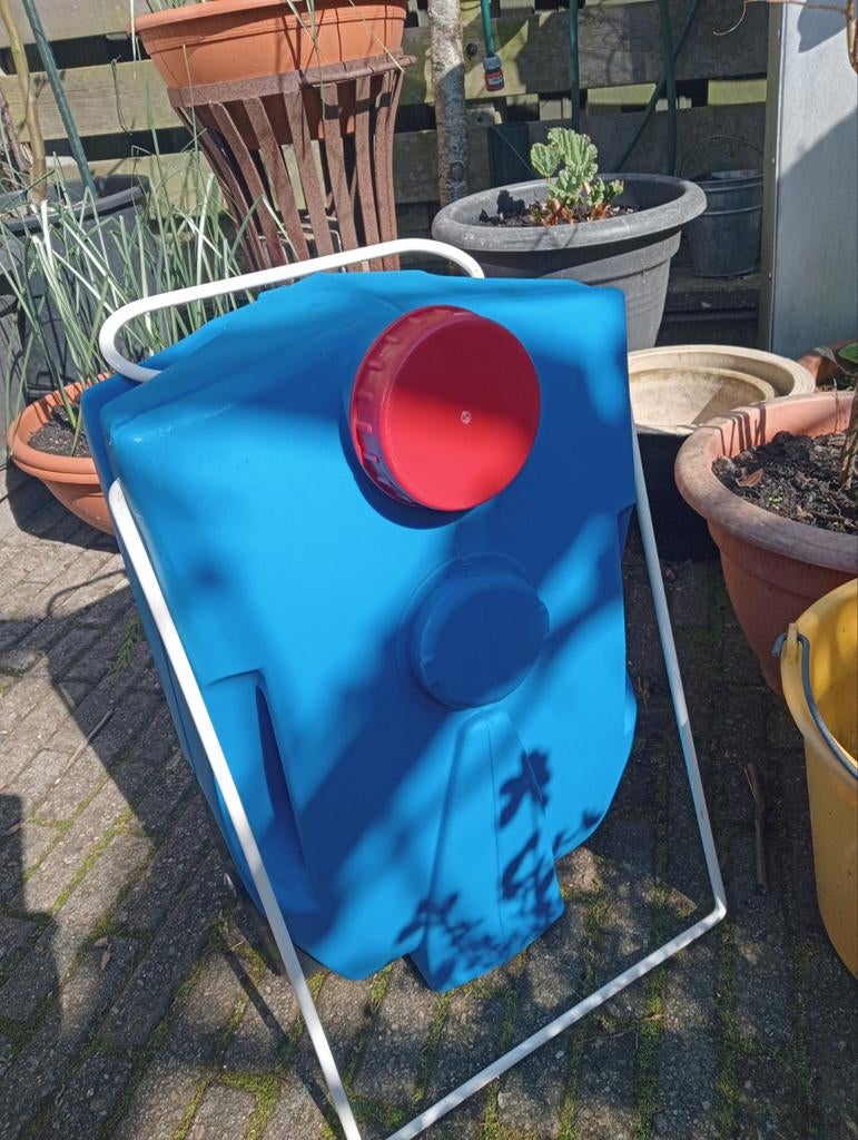 Vuilwater tank 20 ltr op wielen, Ophalen