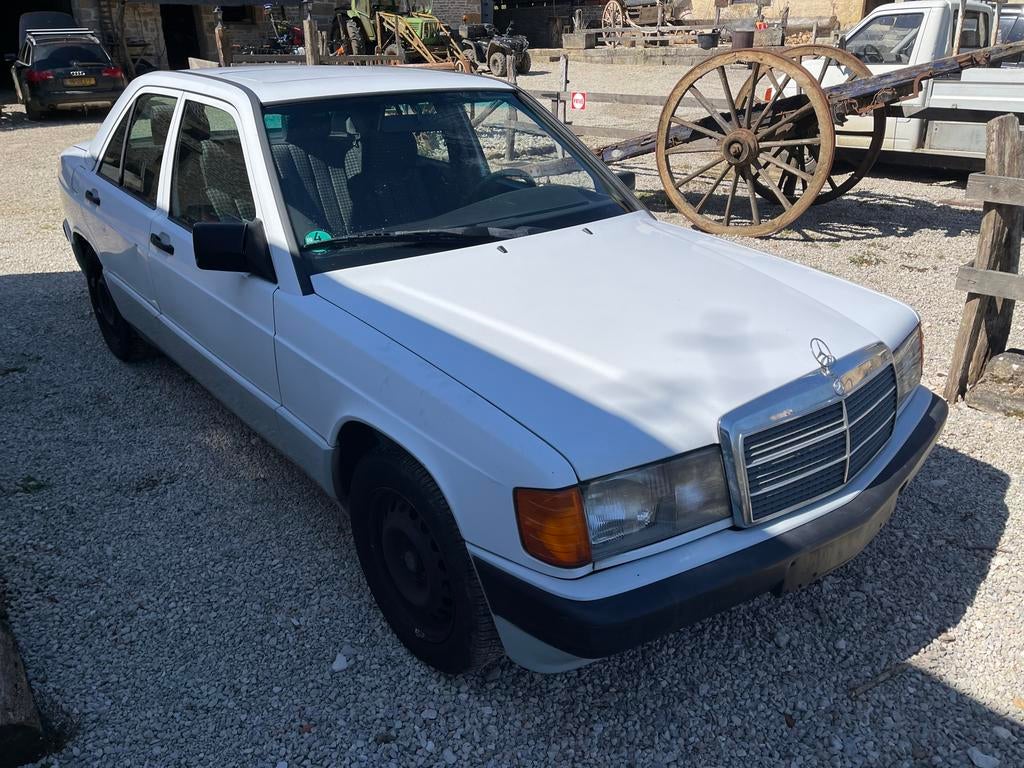 190e 1.8 sportline 1e eig schuifdak aut smetteloos interieur, Auto's, Automaat, Stof, Zwart, Wit