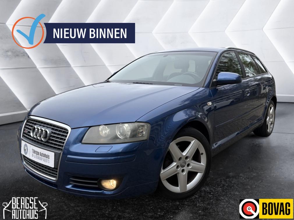 Audi A3 Sportback 1.6 FSI Ambit.Pro S-Line Cruise Ecc Lmv, Gebruikt, Zwart, 4 cilinders, Blauw